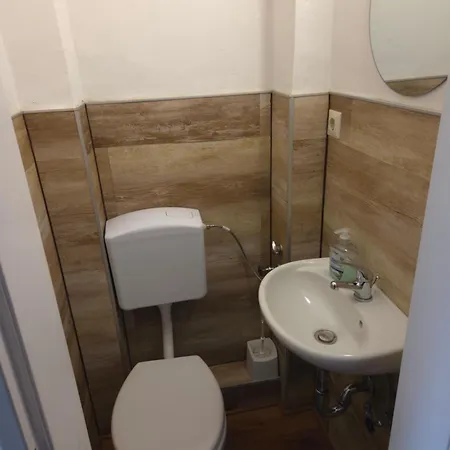 As * Neukirchen-Vluyn