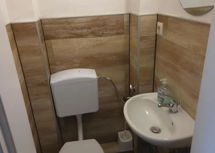 As * Neukirchen-Vluyn